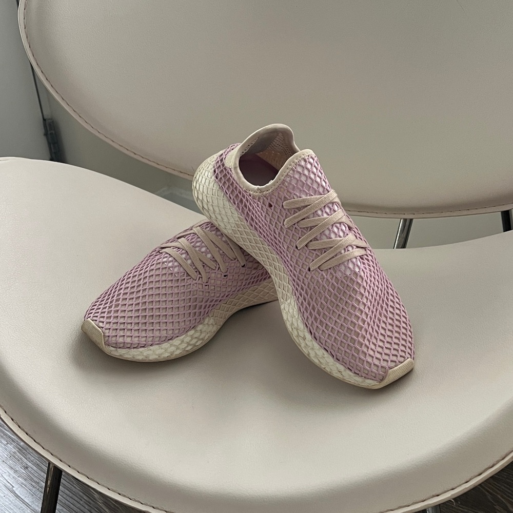 Adidas Pink Deerupt’s